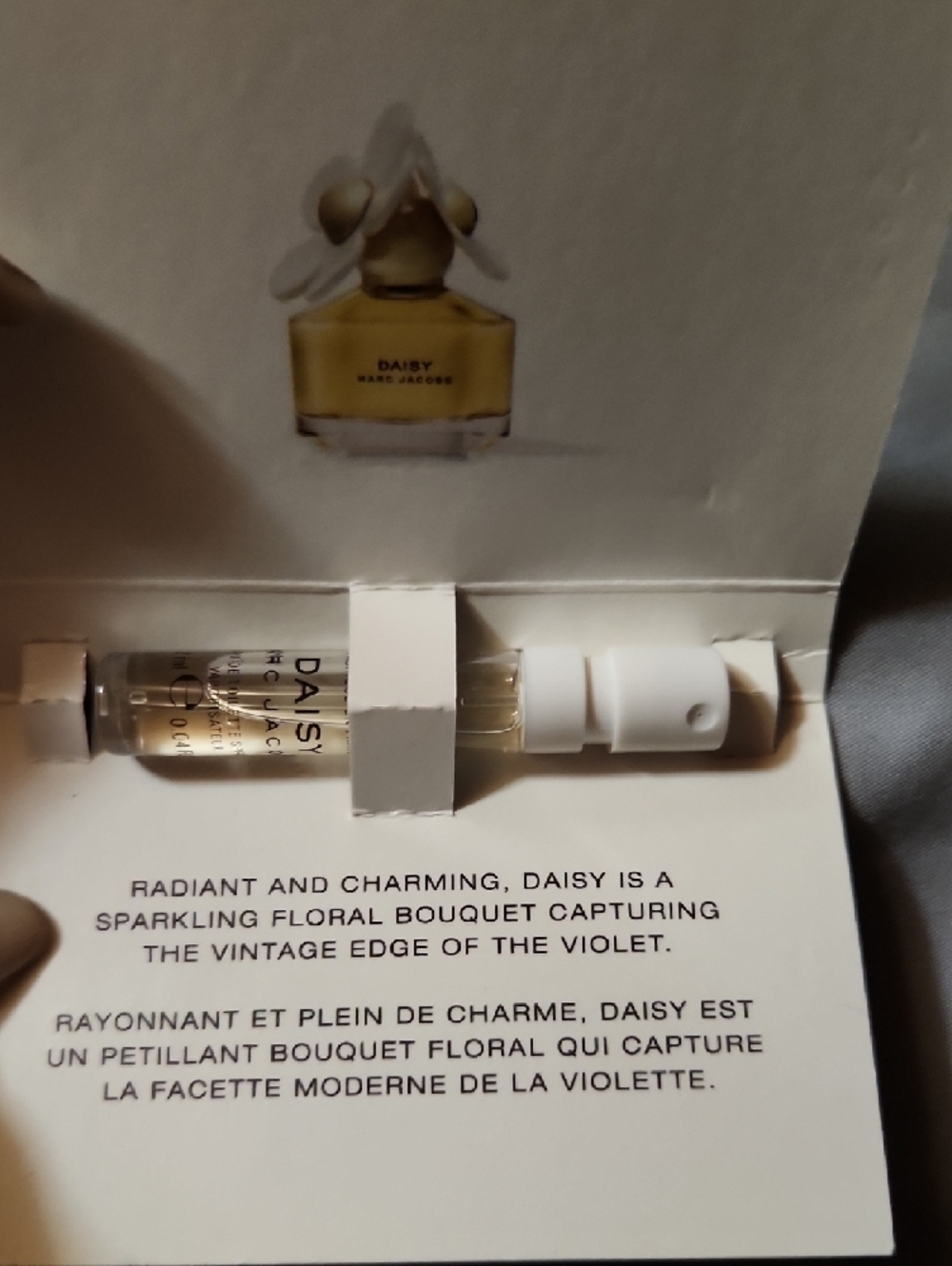 Beauty Bundle amika The Kure, Daisy Marc Jacobs Sample Size,  Hairclip - Picture 5 of 7